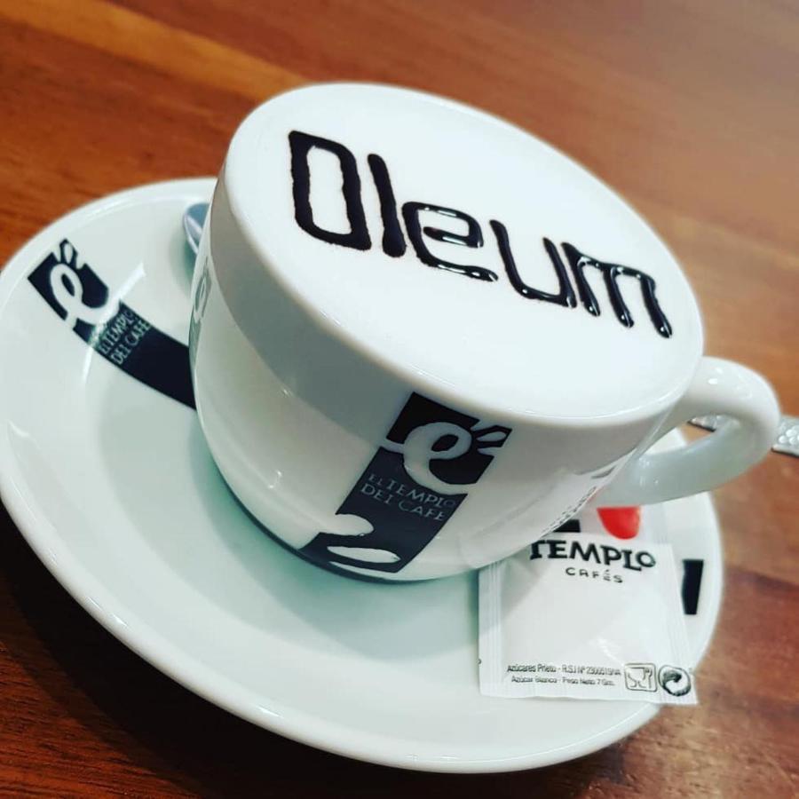Hotel Oleum Белчите Екстериор снимка
