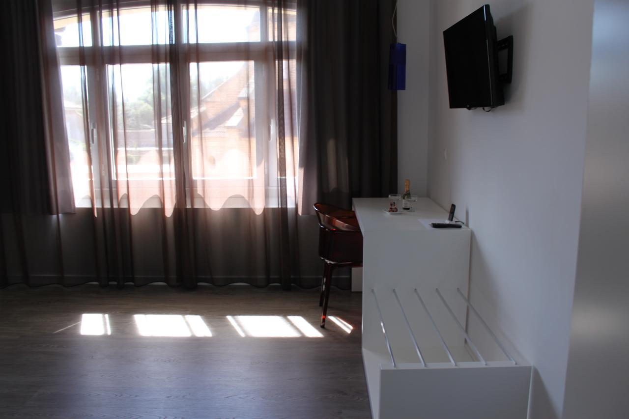 Hotel Oleum Белчите Екстериор снимка