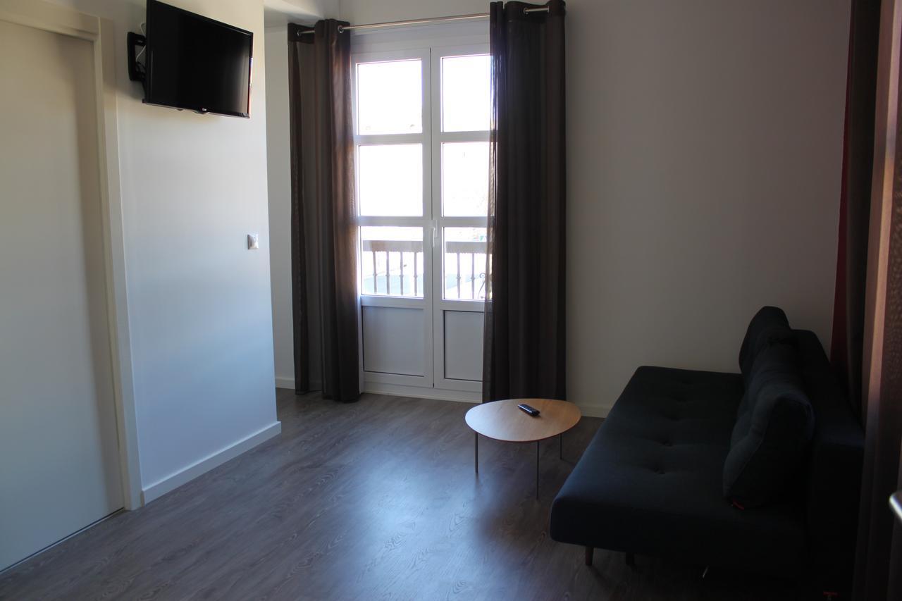 Hotel Oleum Белчите Екстериор снимка
